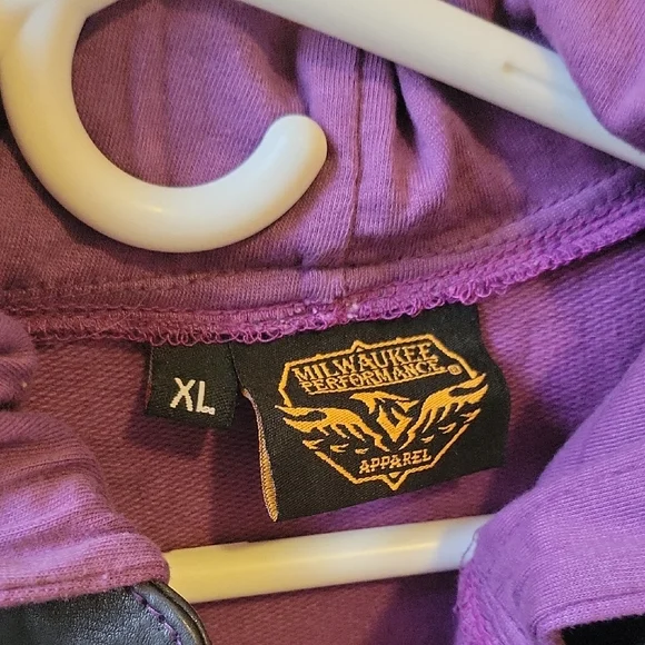 Harley-Davidson Black Leather Jacket with Purple Embroidery - Picture 2 of 6